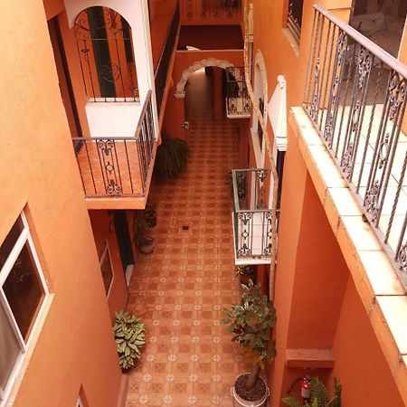 Hotel Meson Mariano Matamoros ケレタロ エクステリア 写真