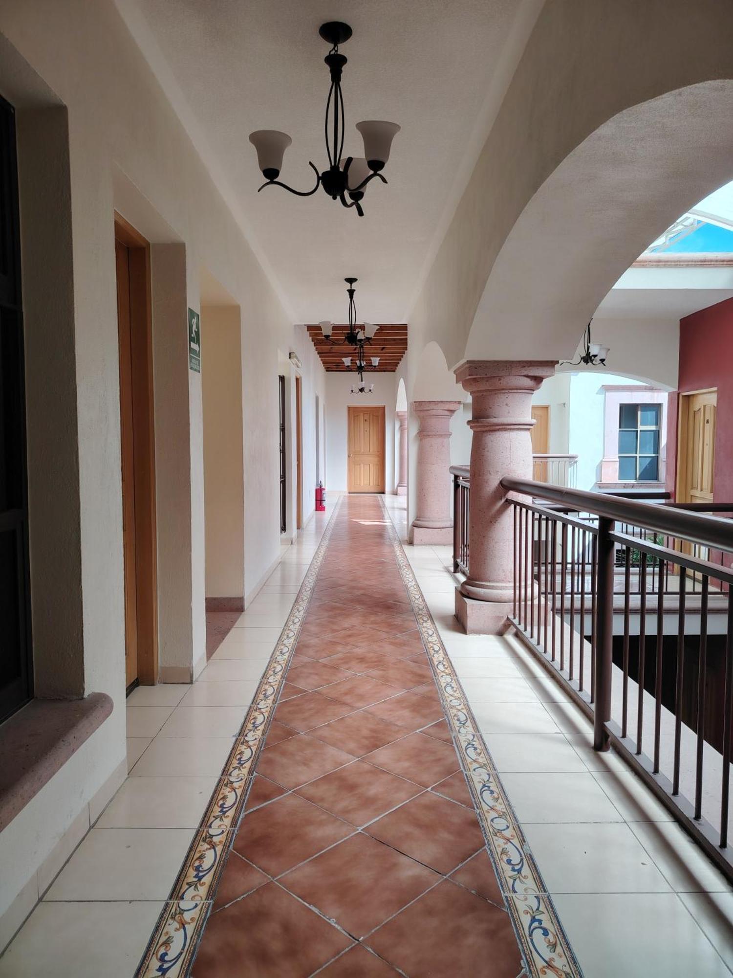 Hotel Meson Mariano Matamoros ケレタロ エクステリア 写真
